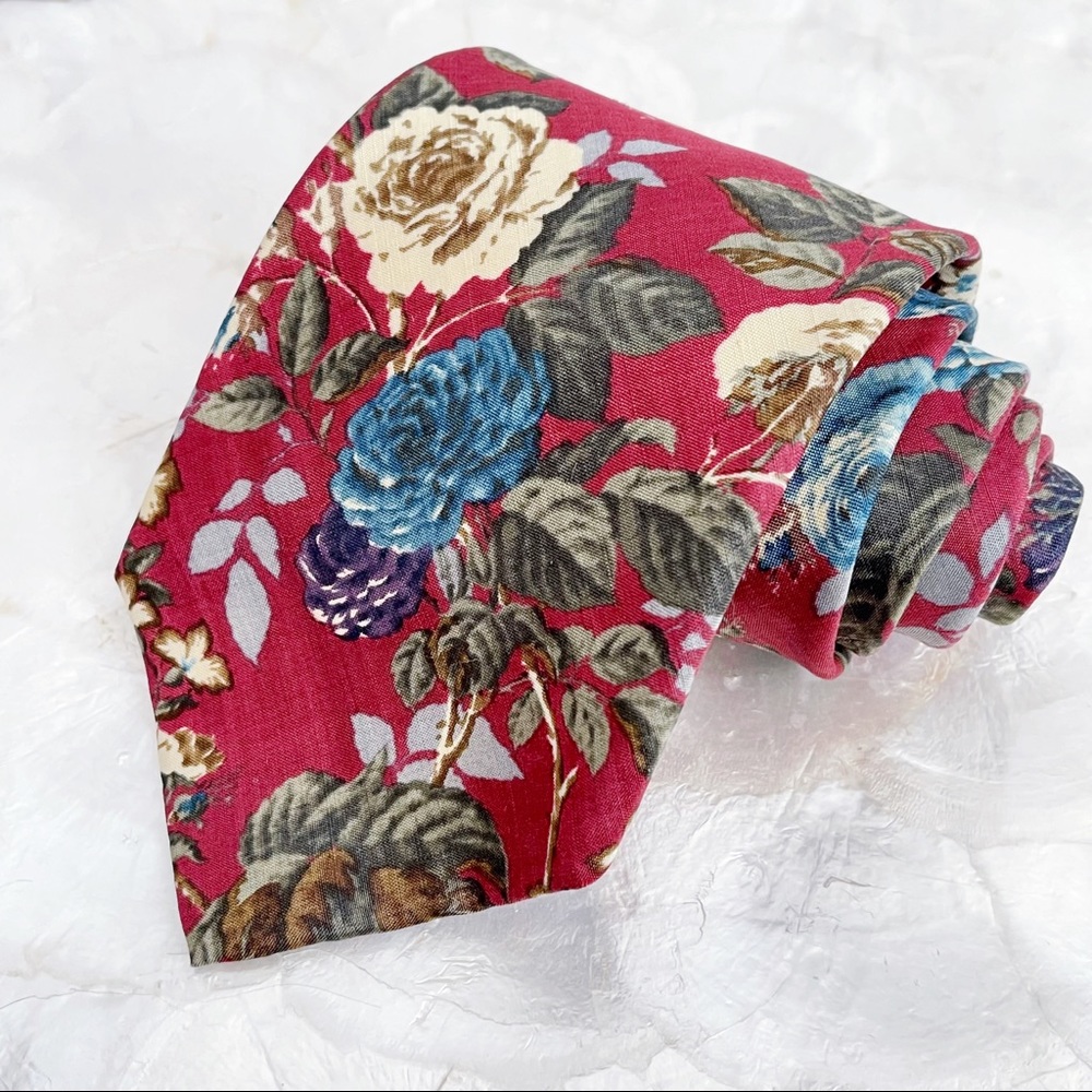 Vintage Hand Made Men’s Silk Red Floral Tie Elegant Wedding Cotswold Collection